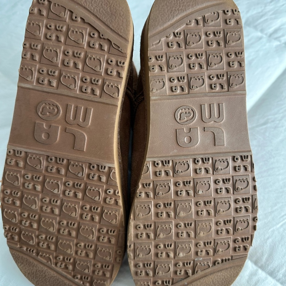 Suede - Picture 4 of 6